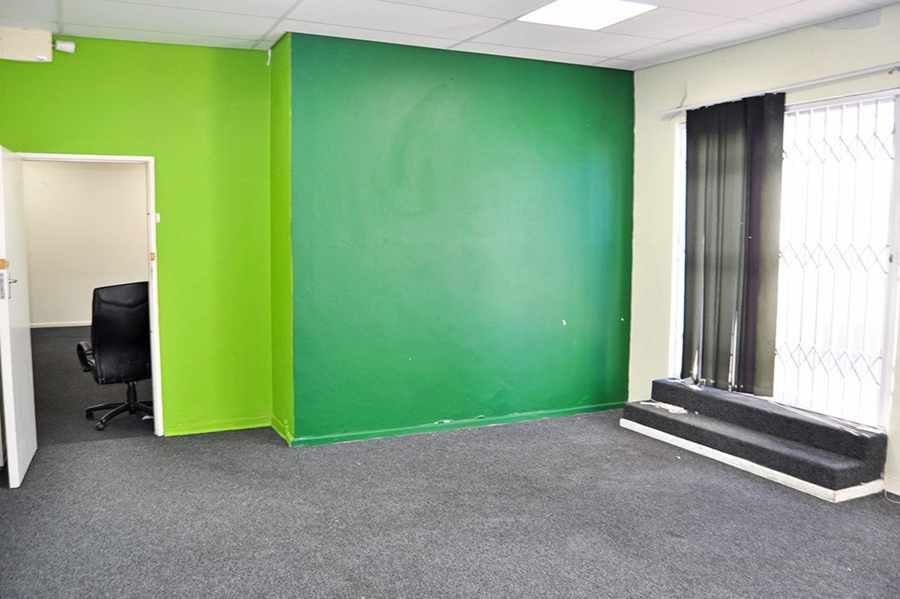 To Let commercial Property for Rent in Paarden Eiland Western Cape